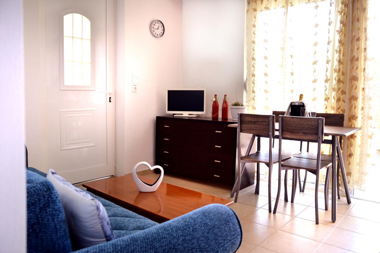 Sky-Line Apartments アファンドウ エクステリア 写真